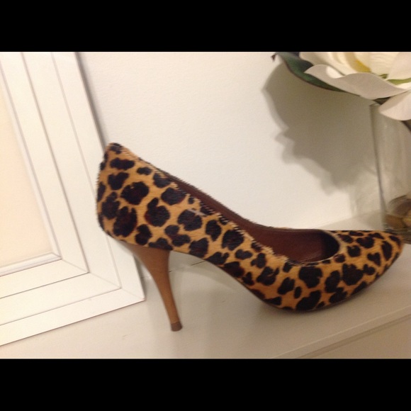 Genuine Leather Leopard Pumps - Picture 3 of 9